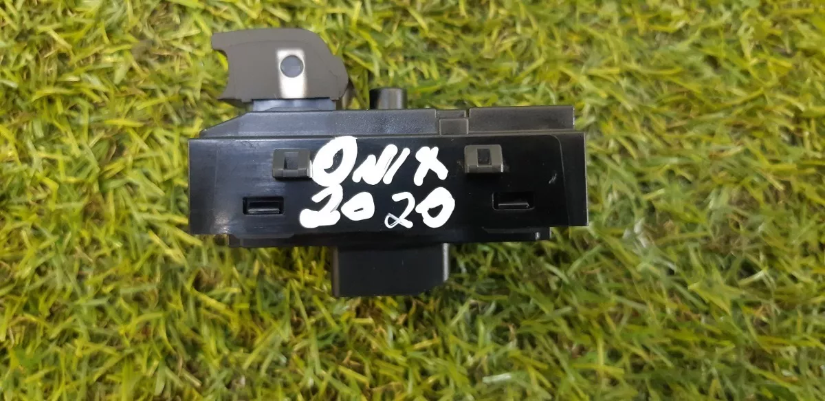Bot_o_Do_Vidro_Diant__Direito_Onix_Plus_2020_Eco_Pcs_Vl__Ema_image2