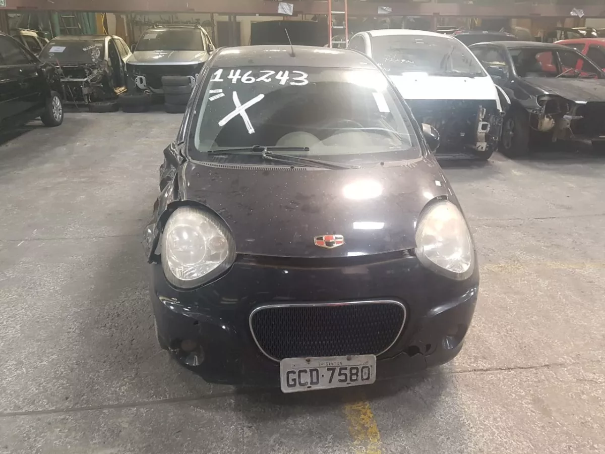 Bot_o_Vidro_Traseiro_Esquerdo_Geely_2015_Eco_Pe_as_Vila_Ema_image2