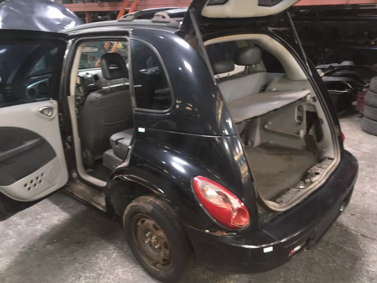 Caixote_Chrysler_Pt_Cruiser_2008_Limited_Eco_Pe_as_Vila_Ema_image3