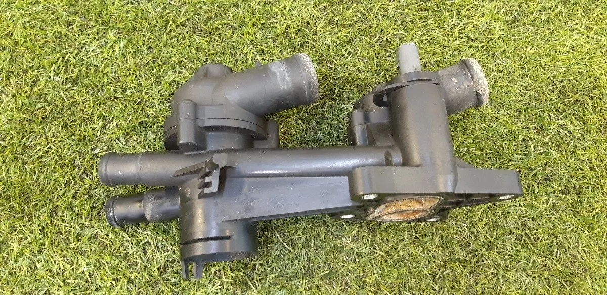 Carca_a_Da_Valvula_Termostatica_Audi_A1_Tfsi_1_4_2011_image2
