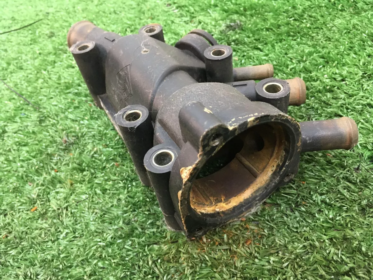Cavalete_Flange_Agua_Ford_Fiesta_1_0_8v_2011_image2