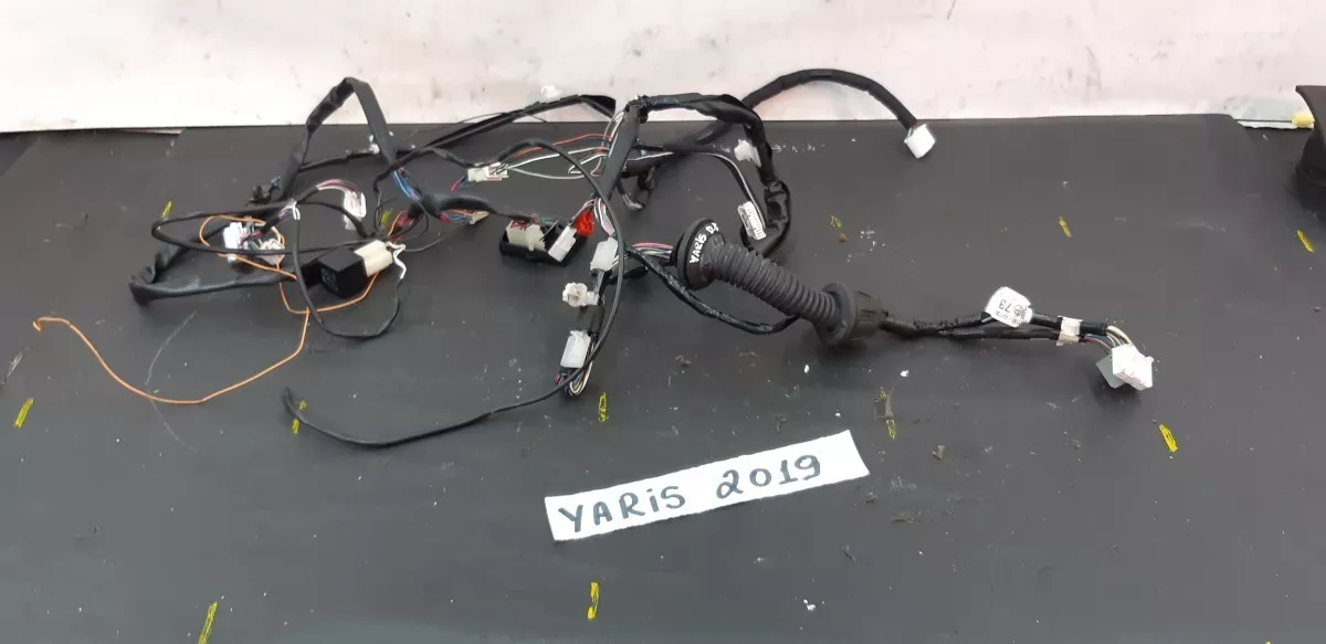 Chicote_Da_Porta_Diant__Esquerda_Yaris_2019_Eco_Pe_as_Vl_Ema_image3