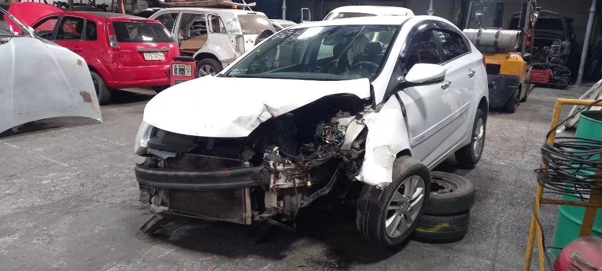 Coluna_De_Dire__o_Hyundai_Hb20s_2015_Eco_Pe_as_Vila_Ema_image2