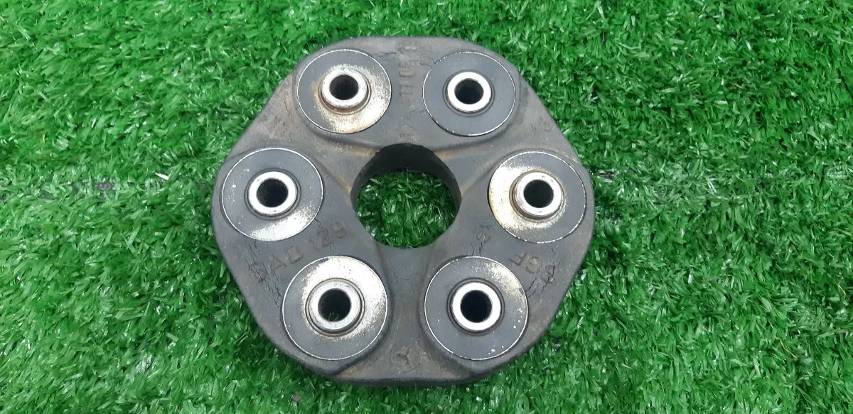 Coxim_Bolach_o_Eixo_Cardan_Mercedes_C180_2002_Eco_Pe_as_image3