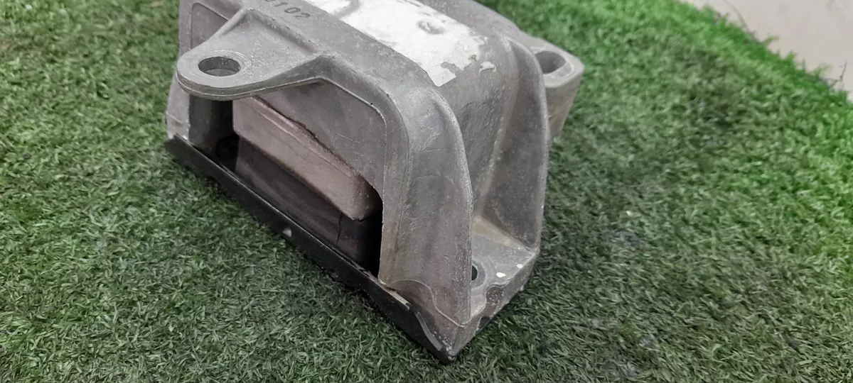 Coxim_Motor_Esquerdo_Audi_A3_1_8_20v_2002_Manual_125cv_image2