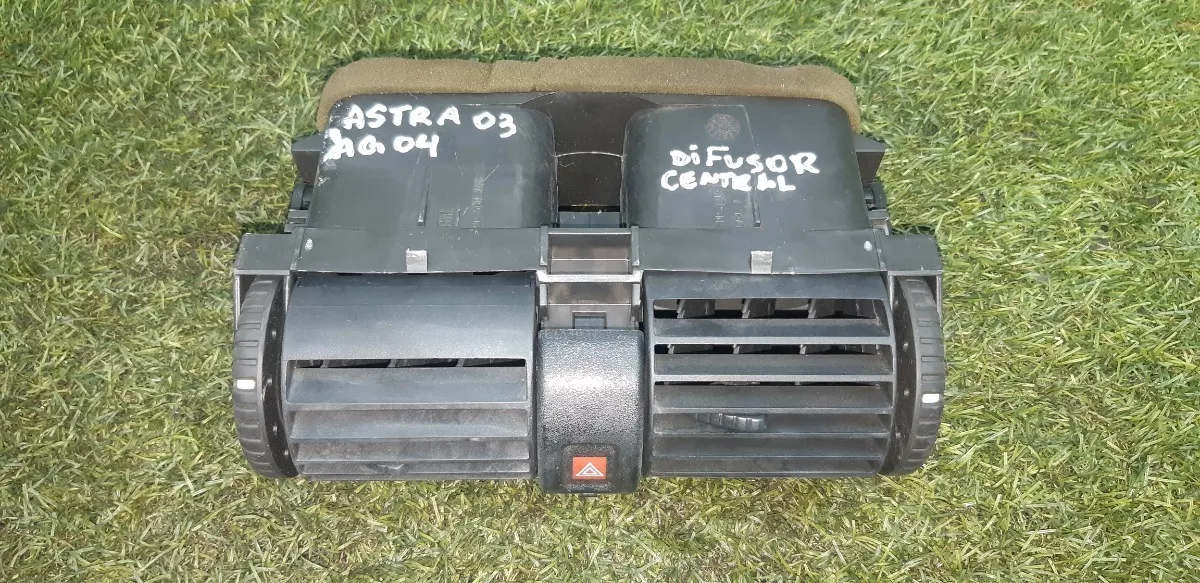 Difusor_Central_C_pisca_Astra_2003_Eco_Pe_as_Vila_Ema_image2