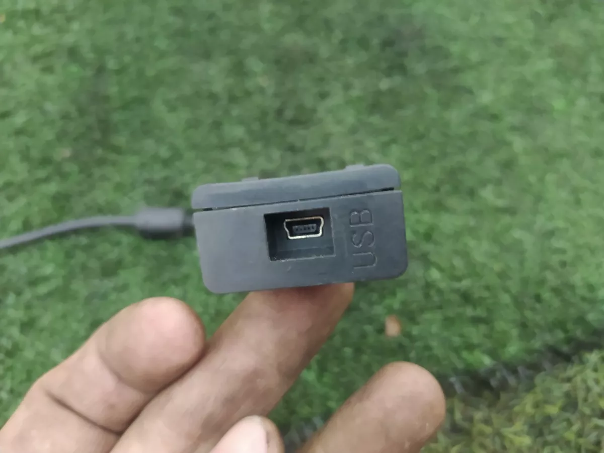 Entrada_Usb_Chery_1_3_S18_2012_Eco_Pe_as_Vila_Ema_image2