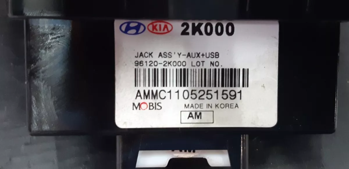 Entrada_Usb__Aux_iPod_Kia_Soul_2011_Eco_Pe_as_Vila_Ema_2k000_image3