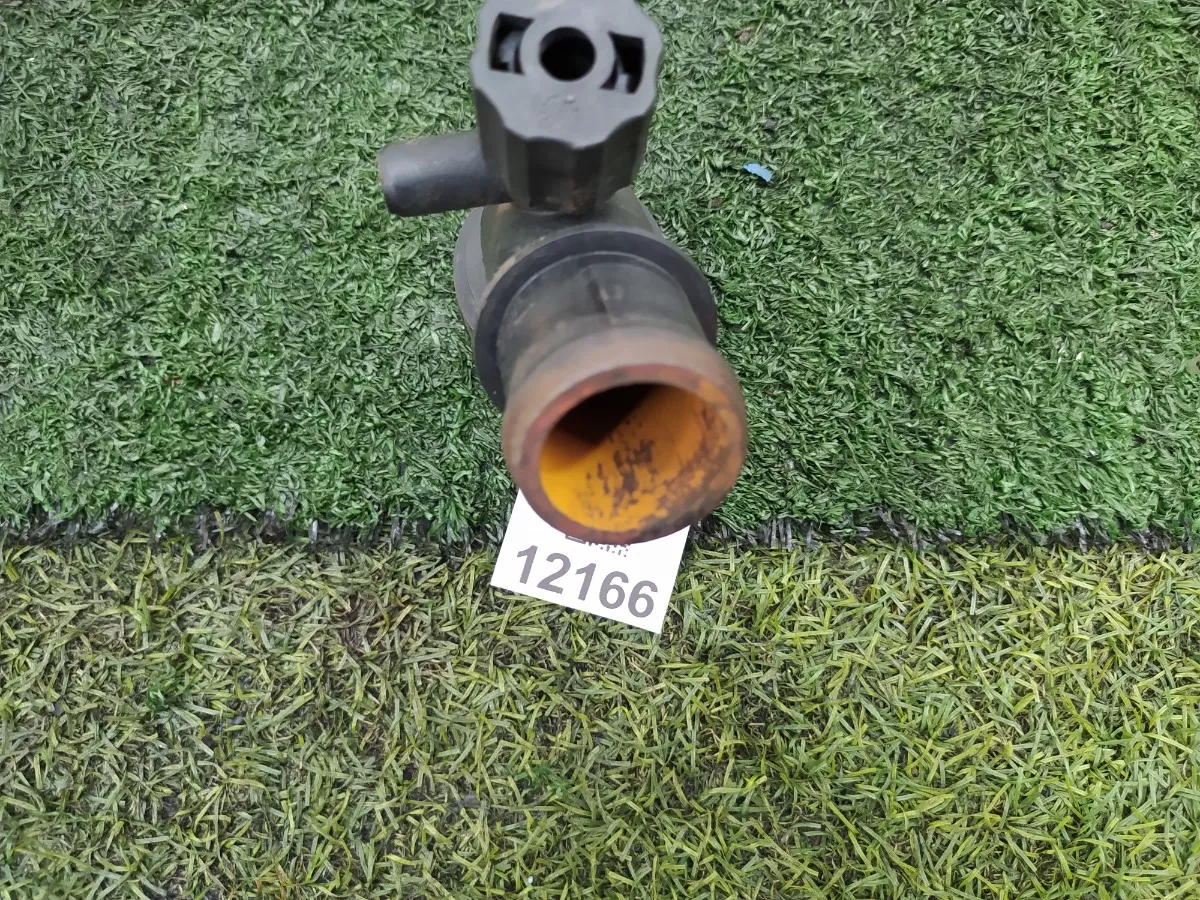 Flange_Conex_o_Mangueira_Inf__Radiador_A3_1_8_2002_Manual_image10