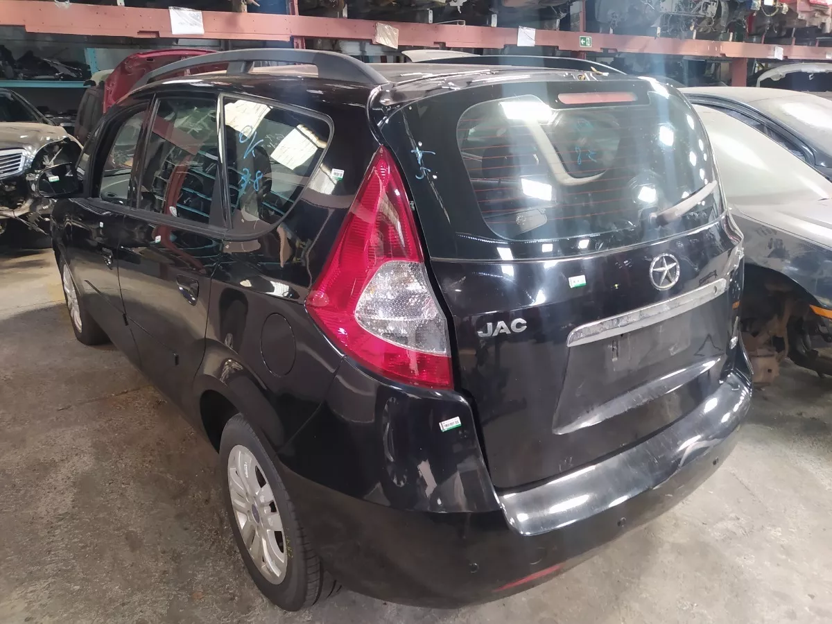 Forro_Dianteiro_Direito_Jac_J6_2012_Eco_Pe_as_Vila_Ema_image3
