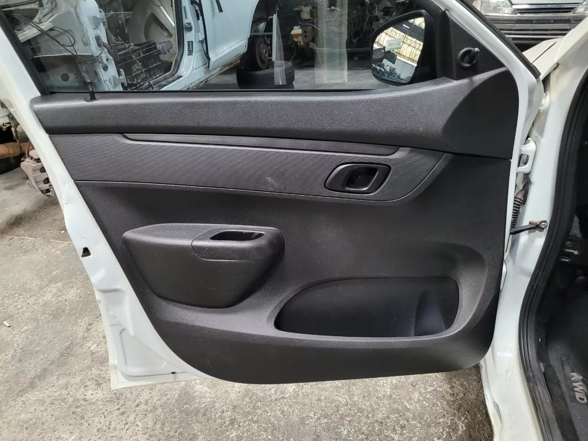 Forro_Dianteiro_Esquerdo_Renault_Kwid_2020_Eco_Pe_as_Vl_Ema_image3