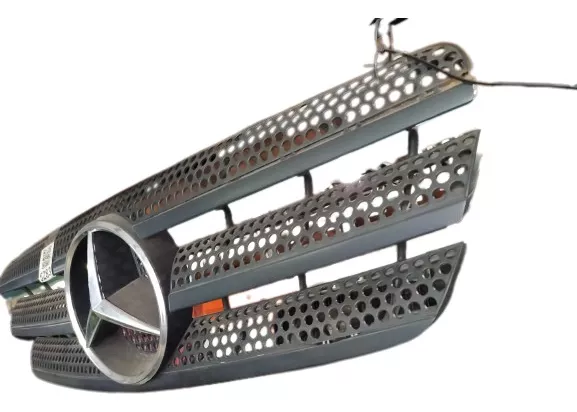 Grade_Frontal_Capo_Mercedes_benz_Ml_320_1999_Peq__Detalhe_image2