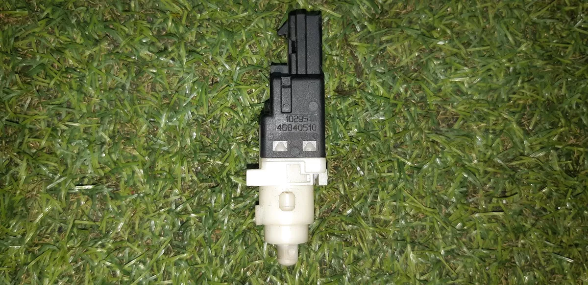Interruptor_Pedal_Do_Freio_Fiat_Idea_2006_1_4_image3