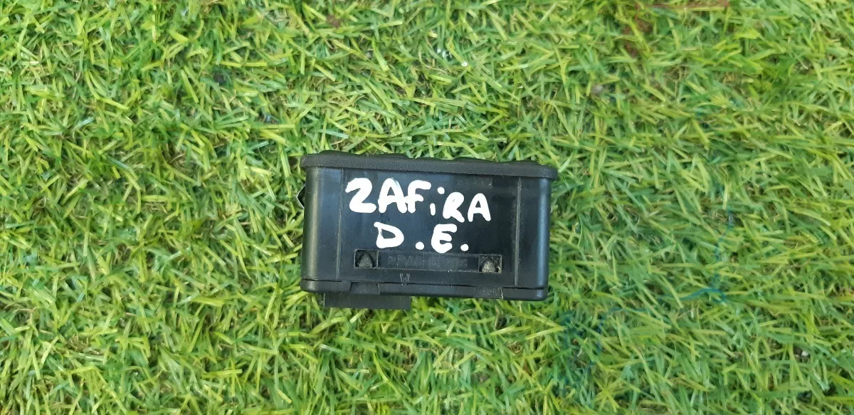 Jogo_Bot_o_Vidros_Motorista_Zafira_2001_Eco_Pe_as_Vila_Ema_image3