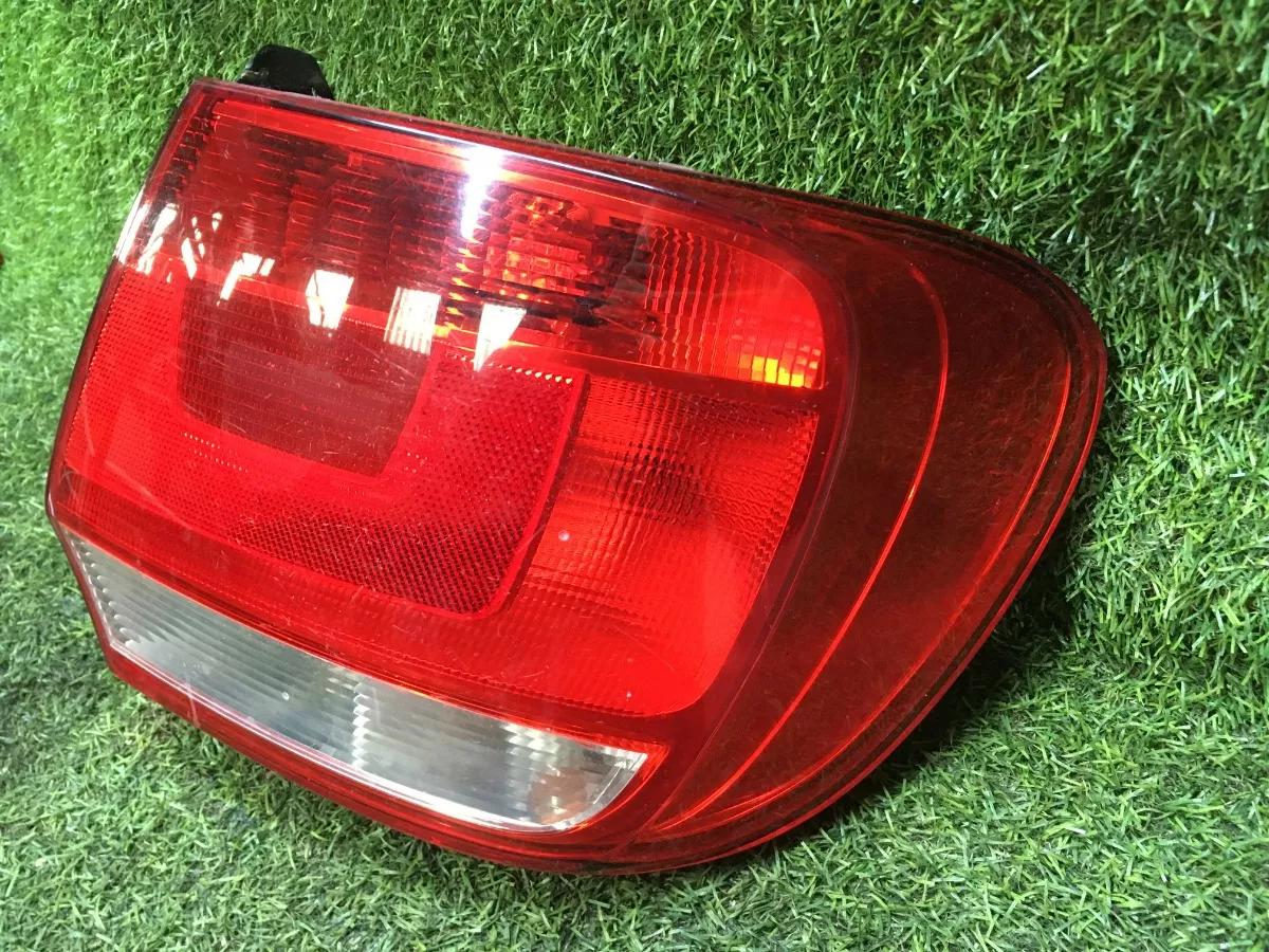 Lanterna_Direita_Volkswagen_Gol_2013_Eco_Pe_as_Vila_Ema_image2