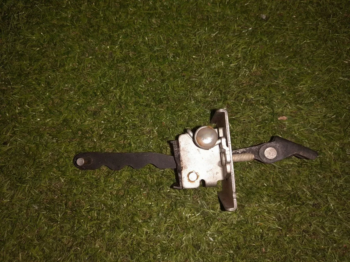 Limitador_De_Porta_Dianteira_Direita_Peugeot_3008_2013_image3