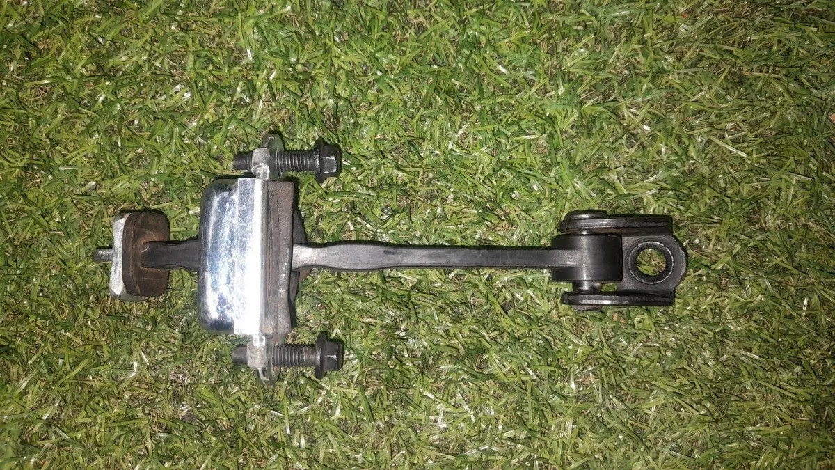 Limitador_De_Porta_Traseira_Direita_Ford_Ka_2016_image2