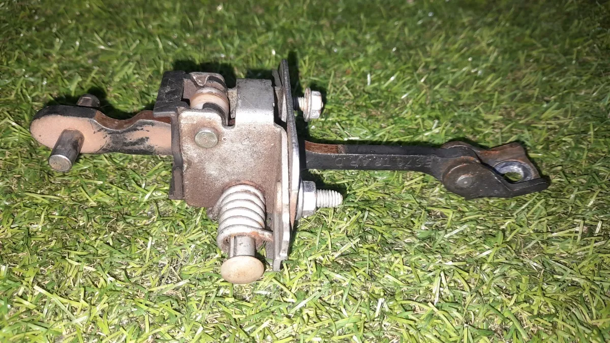 Limitador_De_Porta_Traseira_Direita_Peugeot_3008_2013_image3