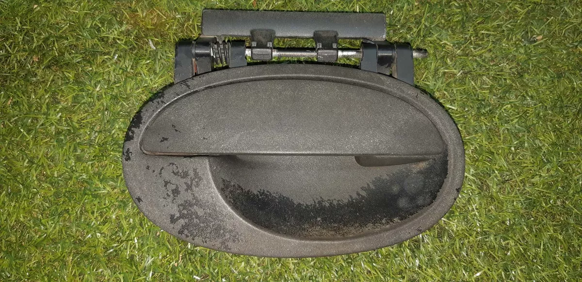 Ma_aneta_Externa_Traseira_Direita_Corsa_Hatch_2004_image2