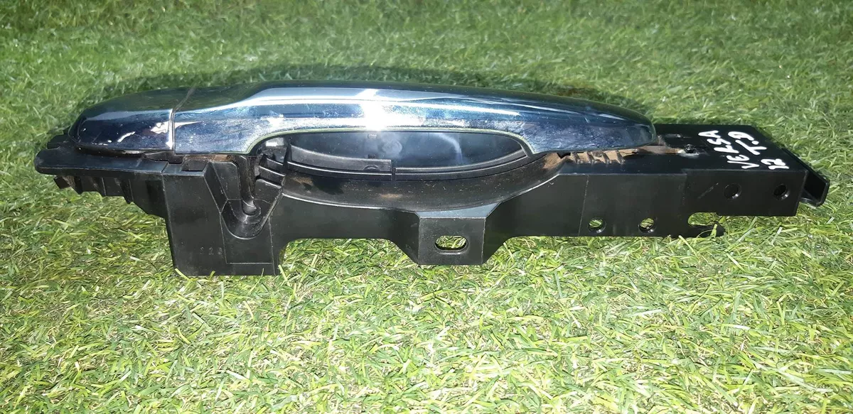 Ma_aneta_Externa_Traseira_Direita_Nissan_Versa_2013_1_6_image3
