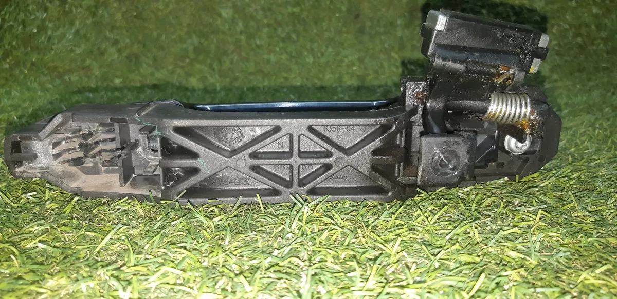 Ma_aneta_Externa_Traseira_Direita_Toyota_Corolla_2013_image3