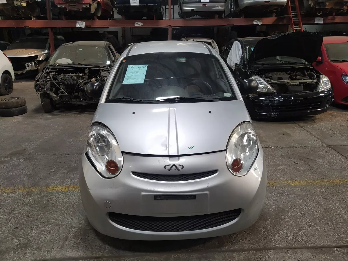Mini_Frente_Chery_S18_1_3_16v_2012_Eco_Pe_as_Vila_Ema_image2