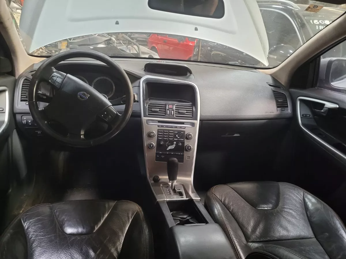 Moldura_Central_Volvo_Xc60_T6_Awd_2009_Eco_Pe_as_Vila_Ema_image2