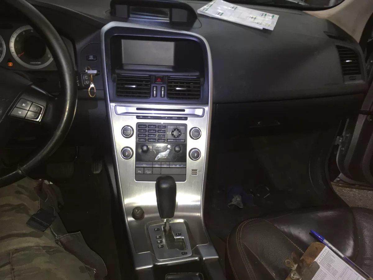 Moldura_Central_Volvo_Xc60_T6_Awd_2009_Eco_Pe_as_Vila_Ema_image3