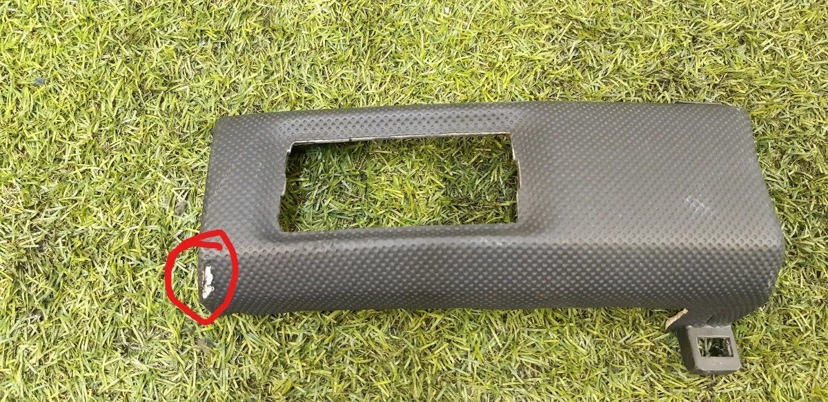 Moldura_Do_Painel_Pajero_Tr4_4x2_2013_C_detalhe_Eco_Pe_as_image3