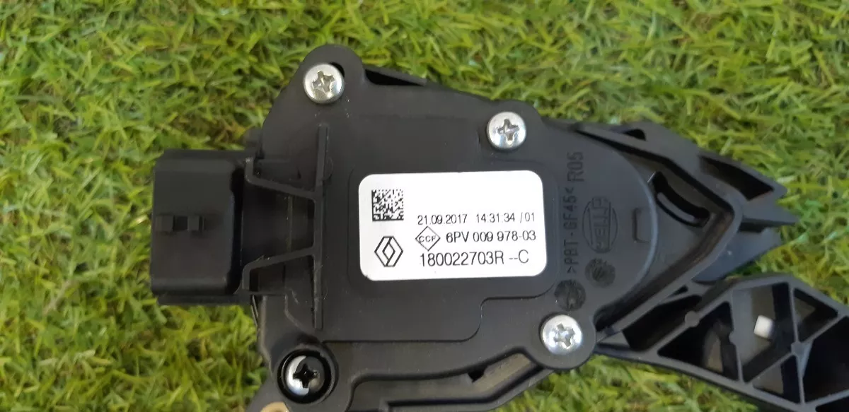 Pedal_Acelerador_Renault_Duster_2018_Eco_Pe_as_Vila_Ema_image3