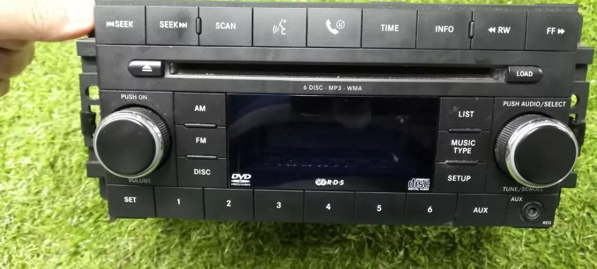 R_dio_Cd_Player_Dodge_Journey_2_7_V6_2009_05064921ag_image2
