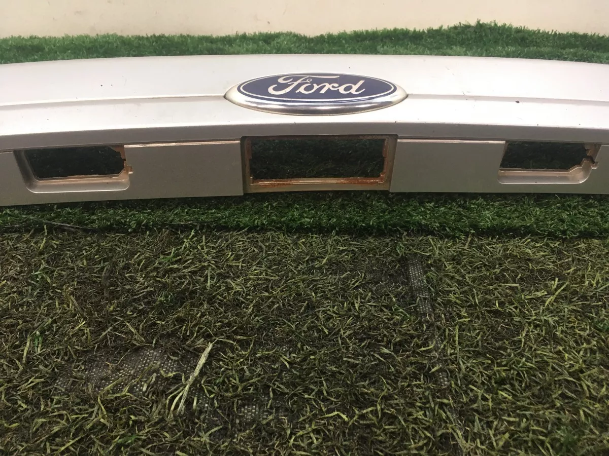 R_gua_Tampa_Traseira_Ford_New_Fiesta_2015_Eco_Pe_as_Vila_Ema_image2