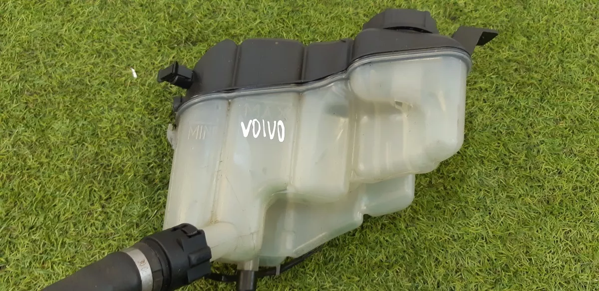 Reservatorio_Agua_Radiador_Volvo_Xc_60_2015_Eco_Pe_as_Vl_Ema_image3