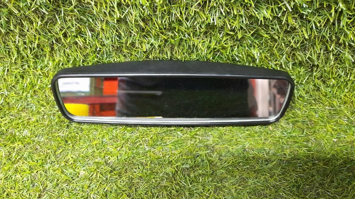 Retrovisor_Interno_Nissan_Kicks_2019_Eco_Pe_as_Vila_Ema_image2