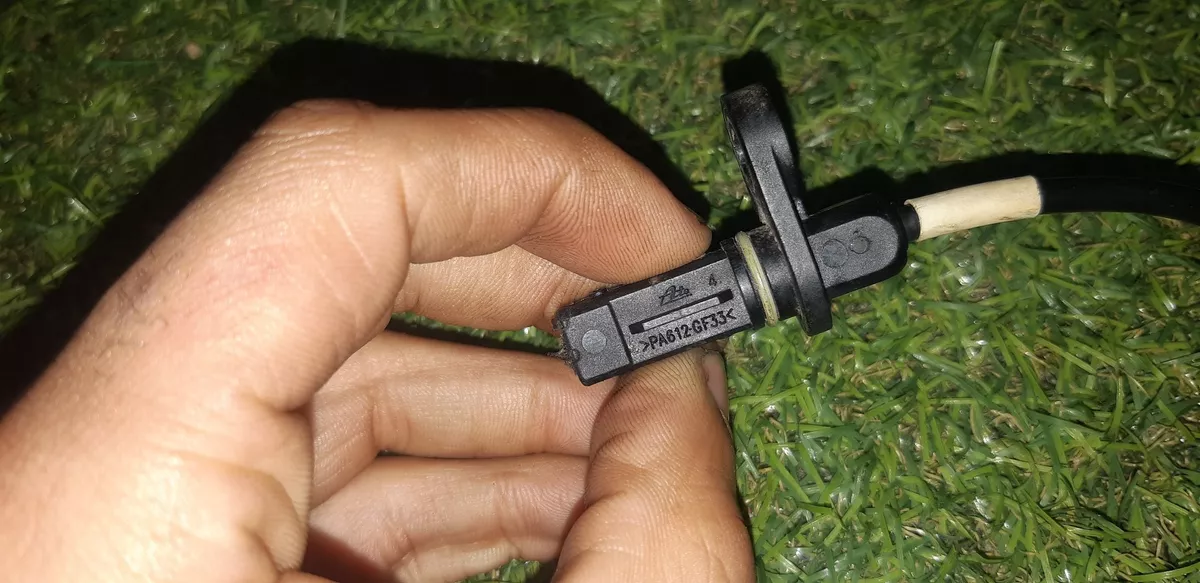 Sensor_Abs_Traseiro_Direito_Kia_Cerato_2014_1_6_Eco_Pe_as_image10