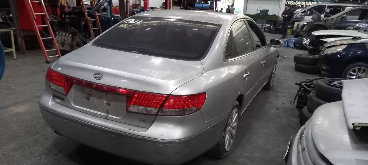 Tampa_Traseira_Hyundai_Azera_3_3_2008__sem_Acess_rios__image2