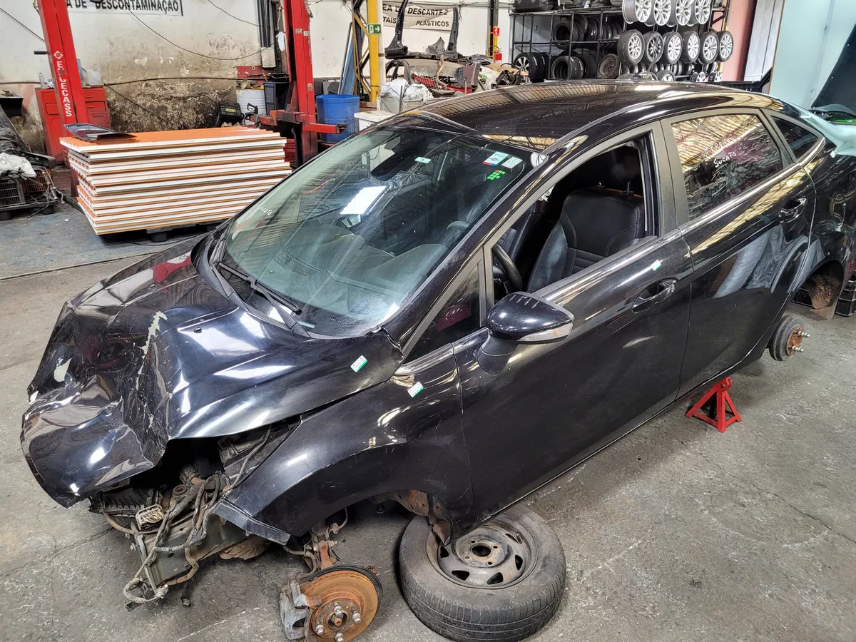 Teto_Estrutura_New_Fiesta_Sedan_2014_Eco_Pe_as_V_e_image2
