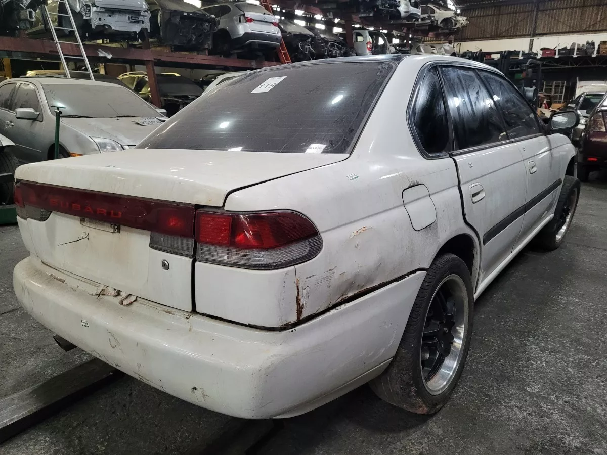 Traseira_Com_Teto_Subaru_Legacy_1995_Eco_Pe_as_Vila_Ema_image3