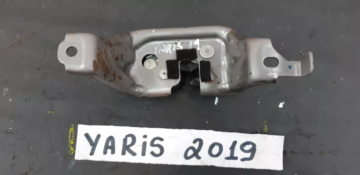 Trava_Do_Banco_Traseiro_Toyota_Yaris_1_3_2019_Eco_P_s_Vl_Ema_image3