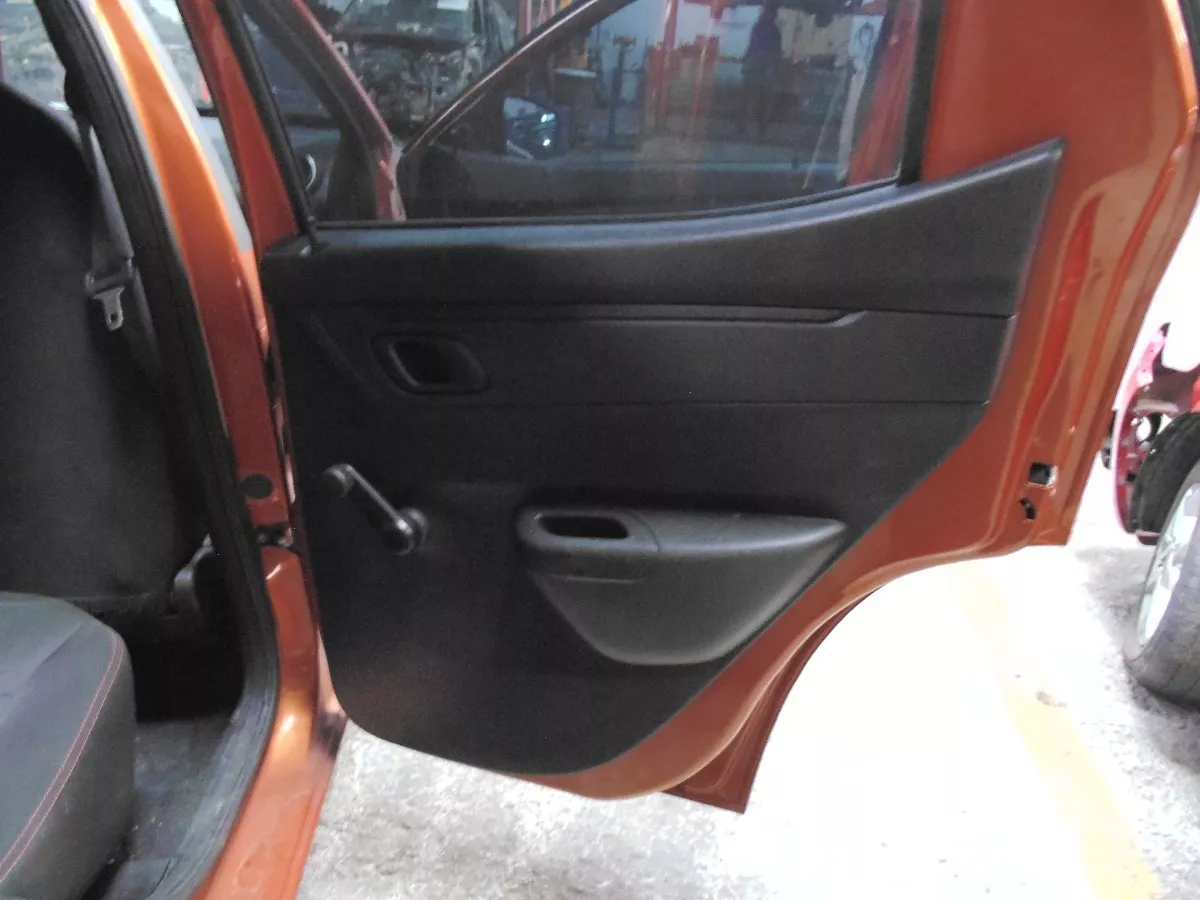 Trava_Eletrica_Renault_Kwid_2018_19_Eco_Pe_as_Vila_Ema_image3