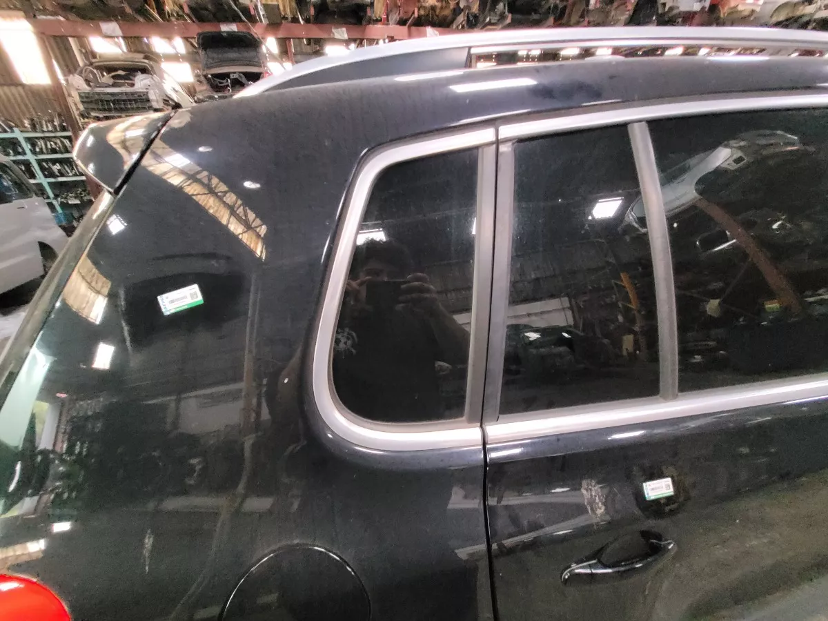 Vidro_Fixo_Da_Porta_Traseiro_Direito_Tiguan_2011_Eco_Pe_as_image2
